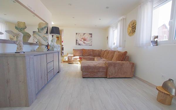 Maison à vendre    8 pièces •  Eppeville