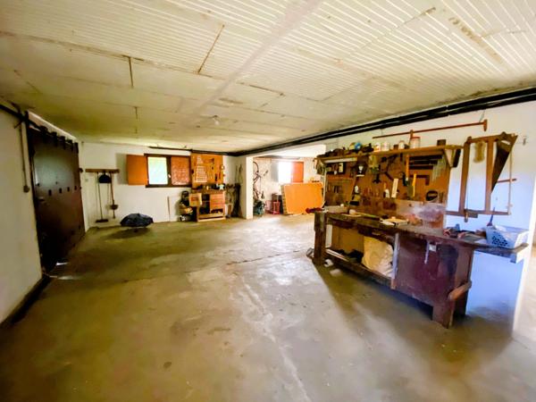 Centre-ville. Maison familiale T5. Grand terrain.