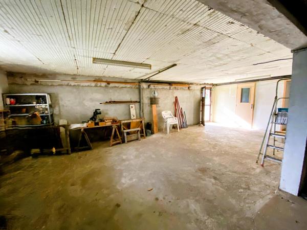 Centre-ville. Maison familiale T5. Grand terrain.