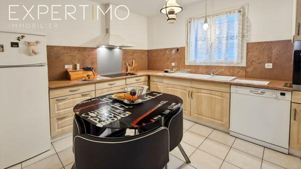 Guimps (16300) VIAGER OCCUPÉ BOUQUET 48904 € FAI RENTE 814 € SUR DEUX PERSONNES DE 83 ET 84 ANS