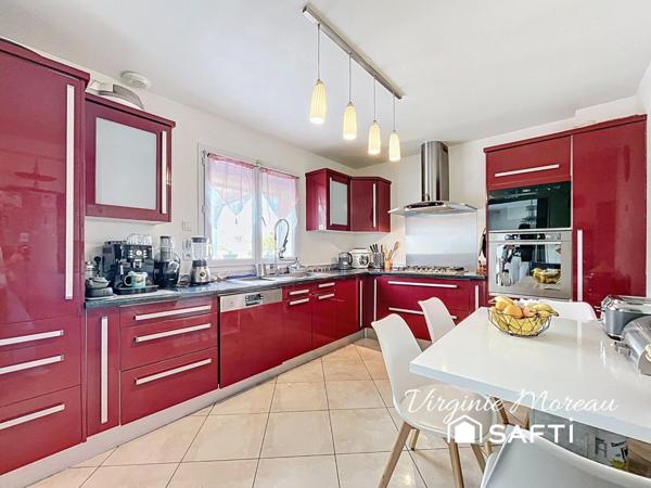 Maison familiale avec beaux volumes – 7 p – 151 m² – Lisses