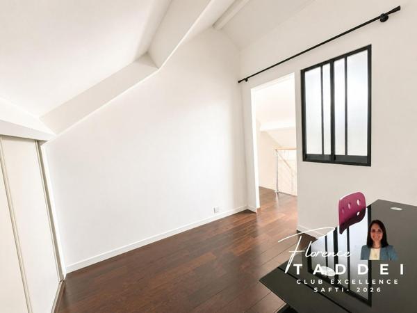 Maison familiale avec garage et jardin à Gif