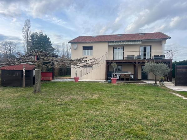 Maison Mornant 8 pièce(s) 157 m2