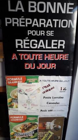 A NE PAS LAISSER PASSER : reprise d'un café, bar, brasserie, crêperie de renom avec sa belle terrasse ensoleillée