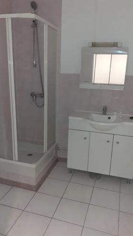 Petit immeuble de rapport composé de 2 appartements