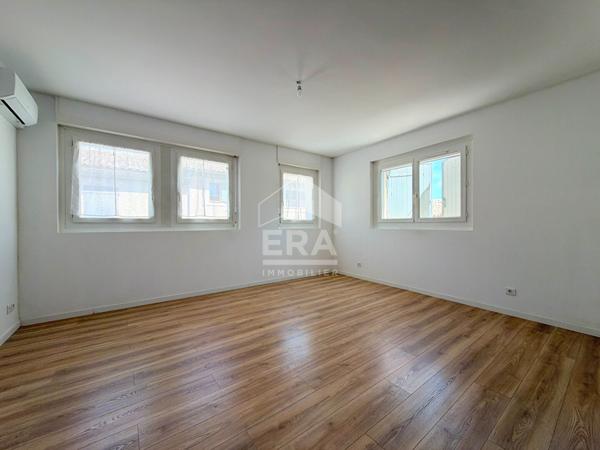 A VENDRE 84120 PERTUIS APPARTEMENT 3 PIECES D'ENVIRON 71M² AVEC BALCON ET UNE PLACE DE STATIONNEMENT