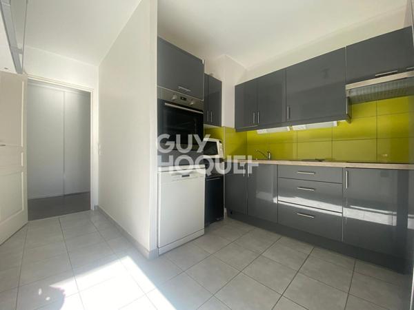 Grand T3 face à la gare !