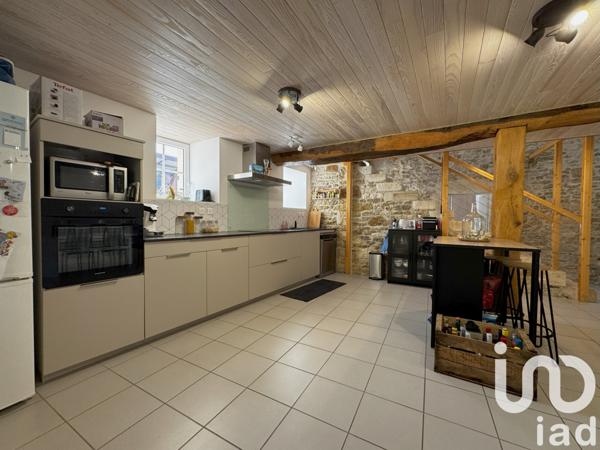 Maison à vendre 5 pièces 111 m² Fontenay-le-Comte