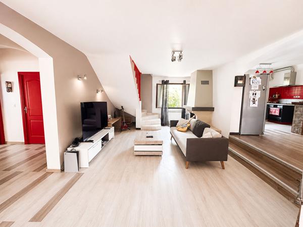 Charmante maison 4 pièces avec vue mer à Borgo - À vendre 409 000 €