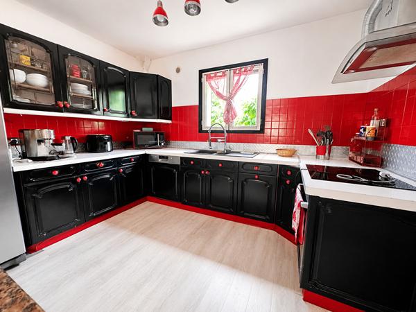 Charmante maison 4 pièces avec vue mer à Borgo - À vendre 409 000 €