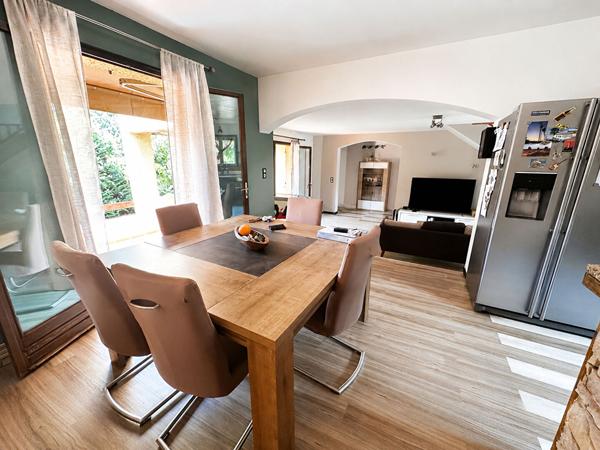 Charmante maison 4 pièces avec vue mer à Borgo - À vendre 409 000 €