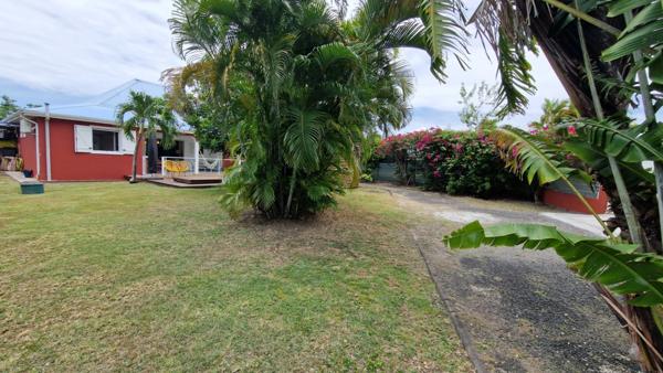 Charmante maison F4 avec piscine sur 610 m² proche plages
