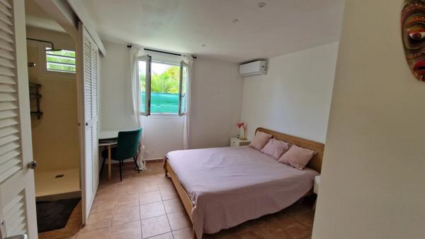 Charmante maison F4 avec piscine sur 610 m² proche plages