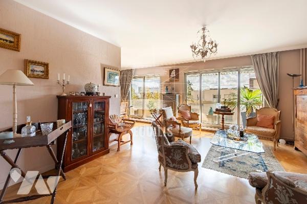 75016 - APPARTEMENT RESIDENCE SENIOR– TRAVERSANT -LUMINEUX- CALME-BALCONS – GRAND CONFORT