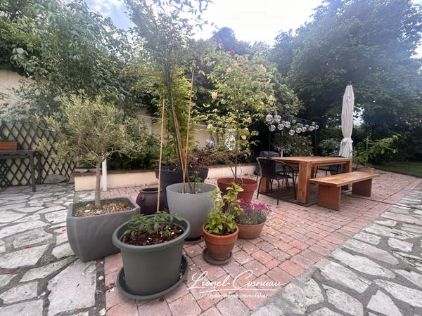 Maison de caractère rénovée 272 m² – 1h de Paris – Proche Dreux – Suite parentale d’exception – Terrain 2100 m² – Accès rapide N12