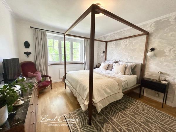 Maison de caractère rénovée 272 m² – 1h de Paris – Proche Dreux – Suite parentale d’exception – Terrain 2100 m² – Accès rapide N12