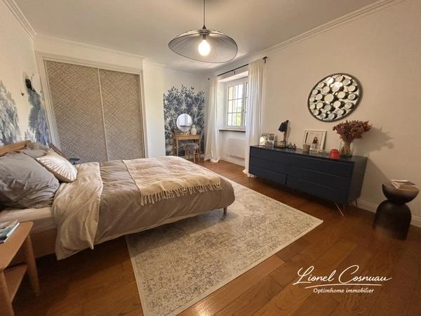 Maison de caractère rénovée 272 m² – 1h de Paris – Proche Dreux – Suite parentale d’exception – Terrain 2100 m² – Accès rapide N12