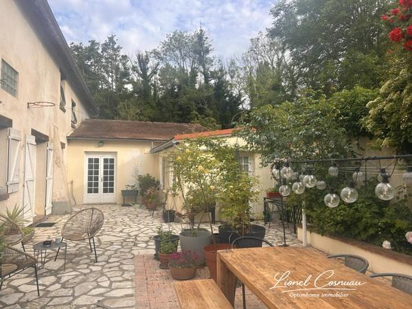 Maison de caractère rénovée 272 m² – 1h de Paris – Proche Dreux – Suite parentale d’exception – Terrain 2100 m² – Accès rapide N12