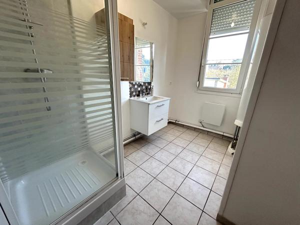 Location Appartement 4 pièces 73 m2 à Saint-Quentin