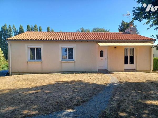 Maison de plain-pied avec sous-sol et 3 chambres