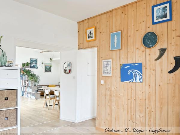 Maison à vendre à La Rochelle, 135 m² de plain-pied, avec jardin, garage et cave.