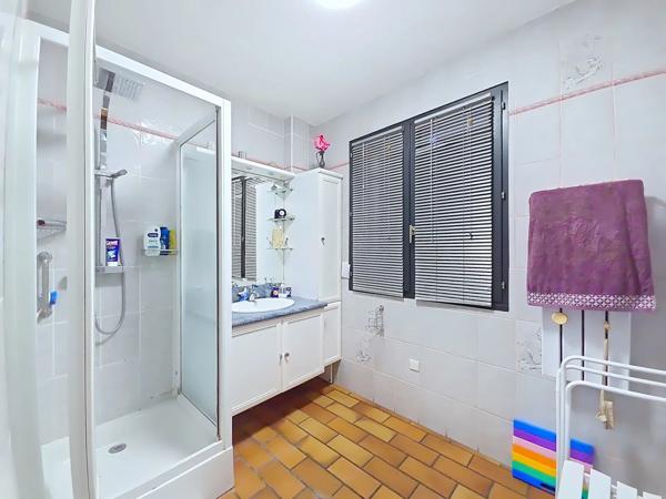 Vente                                                      Maison
                        
                     5 pièces                      103 m2                     à Eppes