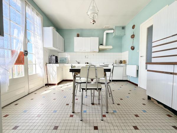 Villa avec grand garage et jardin. Penne-d'Agenais (47140)