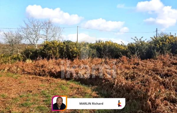 Terrain viabilisé en bord de mer, plages de Kersidan et de Dourveil à pied, Trégunc