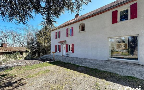 Maison à vendre    6 pièces • 210,26 m2 Vendat