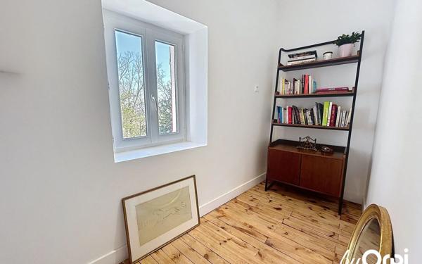 Maison à vendre    6 pièces • 210,26 m2 Vendat