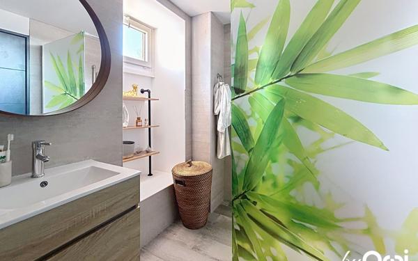 Maison à vendre    6 pièces • 210,26 m2 Vendat