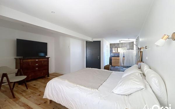 Maison à vendre    6 pièces • 210,26 m2 Vendat