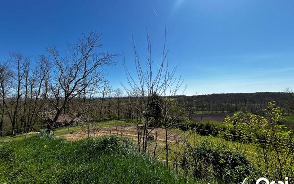 Maison à vendre    6 pièces • 210,26 m2 Vendat