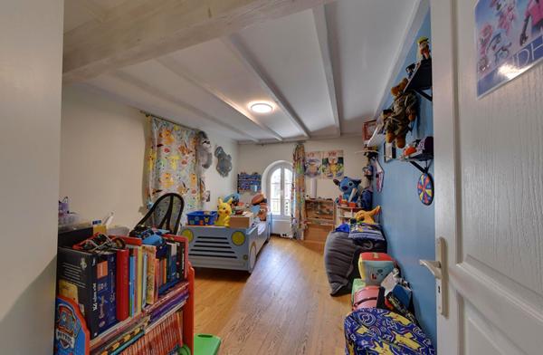 Maison de caractère 6 pièces 172 m² sur cave totale CHEVRY COSSIGNY