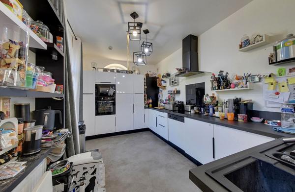 Maison de caractère 6 pièces 172 m² sur cave totale CHEVRY COSSIGNY