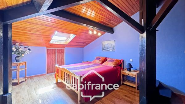 MAISON 4 CHAMBRES AVEC PISCINE – DEPENDANCES – 1 604 m² DE TERRAIN CLOS