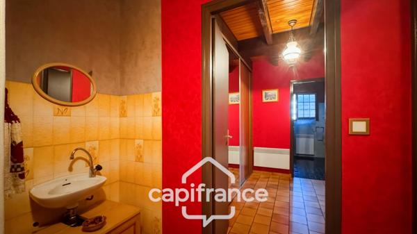 MAISON 4 CHAMBRES AVEC PISCINE – DEPENDANCES – 1 604 m² DE TERRAIN CLOS