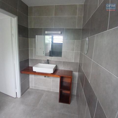 A LOUER bel appartement de type F3 avec jardin sur la Saline Les Hauts!