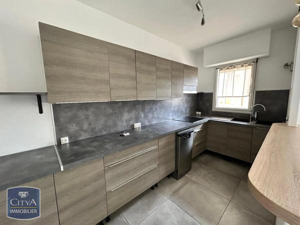 Appartement à louer 3 pièces 70.05m² Charleville-Mézières (08000)