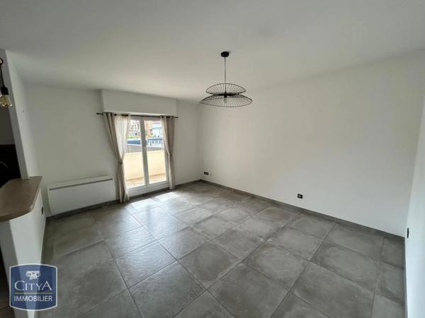 Appartement à louer 3 pièces 70.05m² Charleville-Mézières (08000)