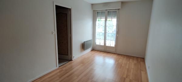 LA ROCHE POSAY / APPARTEMENT T2 à louer, 41m² Rés. Victor Hugo [REF. 6577]