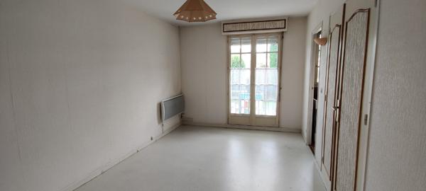 LA ROCHE POSAY / APPARTEMENT T2 à louer, 41m² Rés. Victor Hugo [REF. 6577]