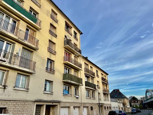 Appartement 4 pièces à vendre à Pontoise - Bords d'Oise 200 000 € ** - Référence 11192