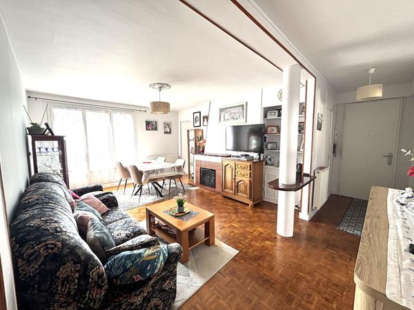 Appartement 4 pièces à vendre à Pontoise - Bords d'Oise 200 000 € ** - Référence 11192