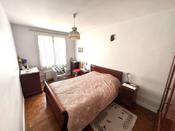 Appartement 4 pièces à vendre à Pontoise - Bords d'Oise 200 000 € ** - Référence 11192