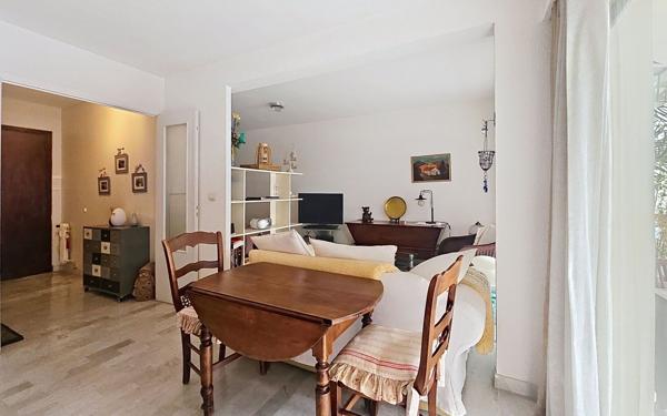 Appartement à vendre    2 pièces • 42,18 m2 Juan-les-Pins - Antibes