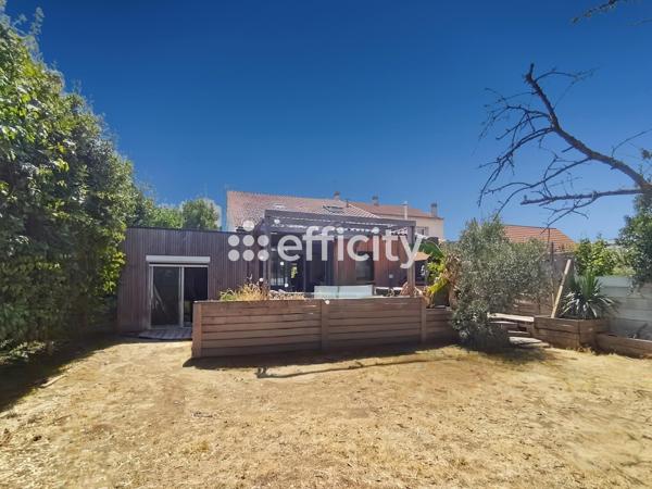 Maison
         6 pièces
        - 140 m² Exclusivité 739 000 € *