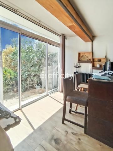 Maison
         6 pièces
        - 140 m² Exclusivité 739 000 € *