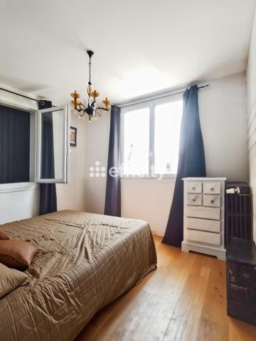 Maison
         6 pièces
        - 140 m² Exclusivité 739 000 € *