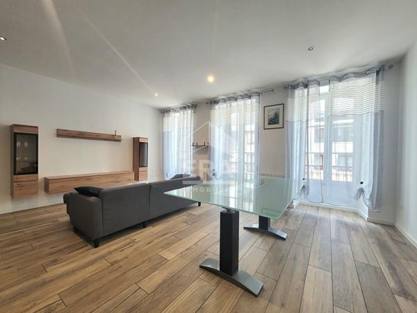LOCATION MEUBLEE - PAU - Secteur Centre Ville - Appartement T3 de 60 m² moderne et fonctionnel